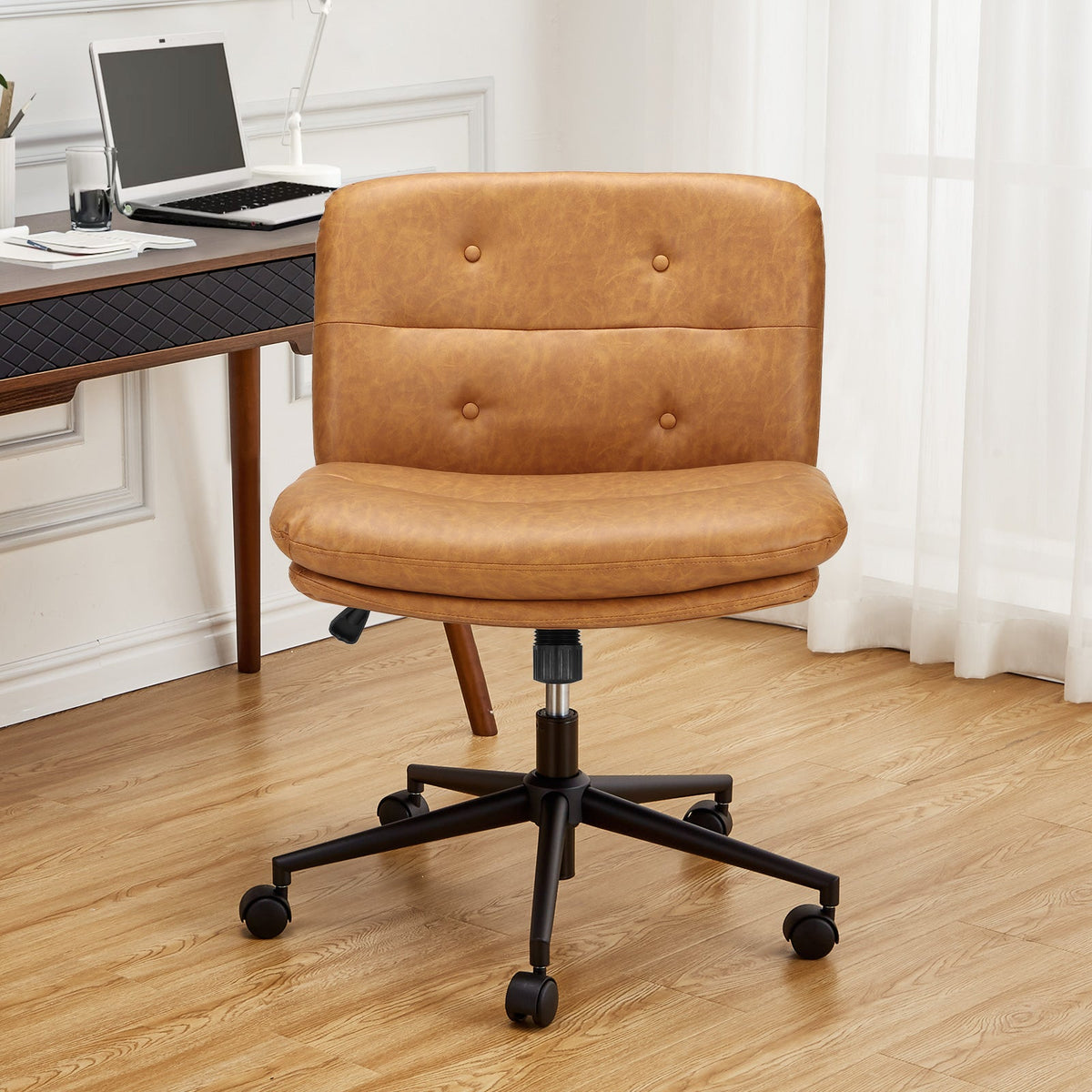 Chaise de bureau Garvee à jambes croisées avec roulettes, réglable en hauteur, assise large, revêtement en cuir PU noir, robuste, idéale pour le bureau à domicile et le gaming.