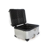 Top case moto Garvee 80L en alliage d'aluminium avec serrure de sécurité, étanche, robuste et polyvalent, couleur argent.