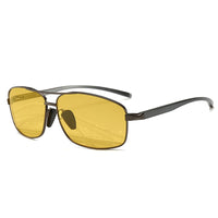 Lunettes de conduite de nuit polarisées Garvee pour hommes et femmes avec protection UV400 contre l'éblouissement, idéales pour la conduite, la randonnée, le golf, la pêche et les sports de plein air - Jaune