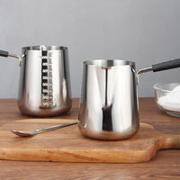 Casserole Garvee Pentolino en acier inoxydable avec poignée thermo-réfléchissante, graduation, bec verseur, répartition de la chaleur sur 3 niveaux pour la cuisson et la préparation du café, plusieurs tailles, argent