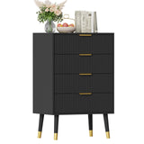 Commode moderne Garvee à 5 tiroirs avec pieds en métal et poignées dorées, idéale pour la chambre et le salon. Structure en MDF, imperméable et stable. Finition dorée élégante.