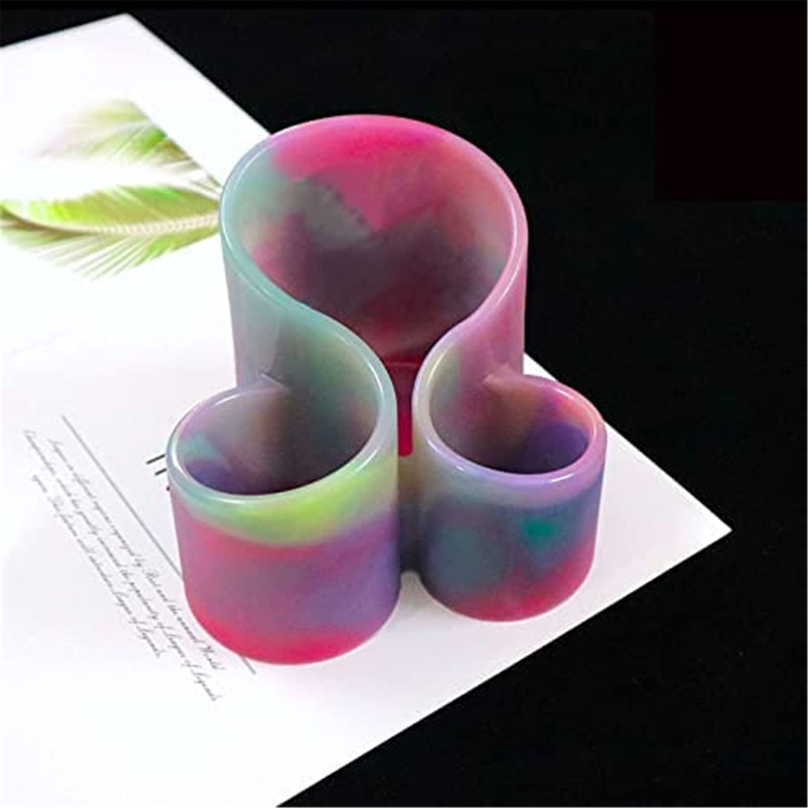 Boîte de rangement pour moules en résine Garvee avec porte-pinceaux à 3 cavités, moule en silicone à motif floral pour les loisirs créatifs et la décoration intérieure.