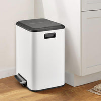 Poubelle double compartiment Garvee en acier inoxydable 30 L avec couvercle à fermeture douce, compacte et argentée, idéale pour les petites cuisines.