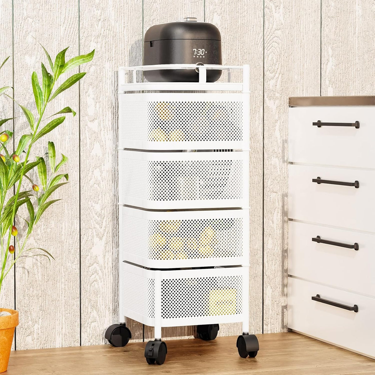 Garvee Chariot de rangement rotatif 4 niveaux en acier carbone avec roulettes, pour chambre d'enfant, cuisine et organisation des jouets