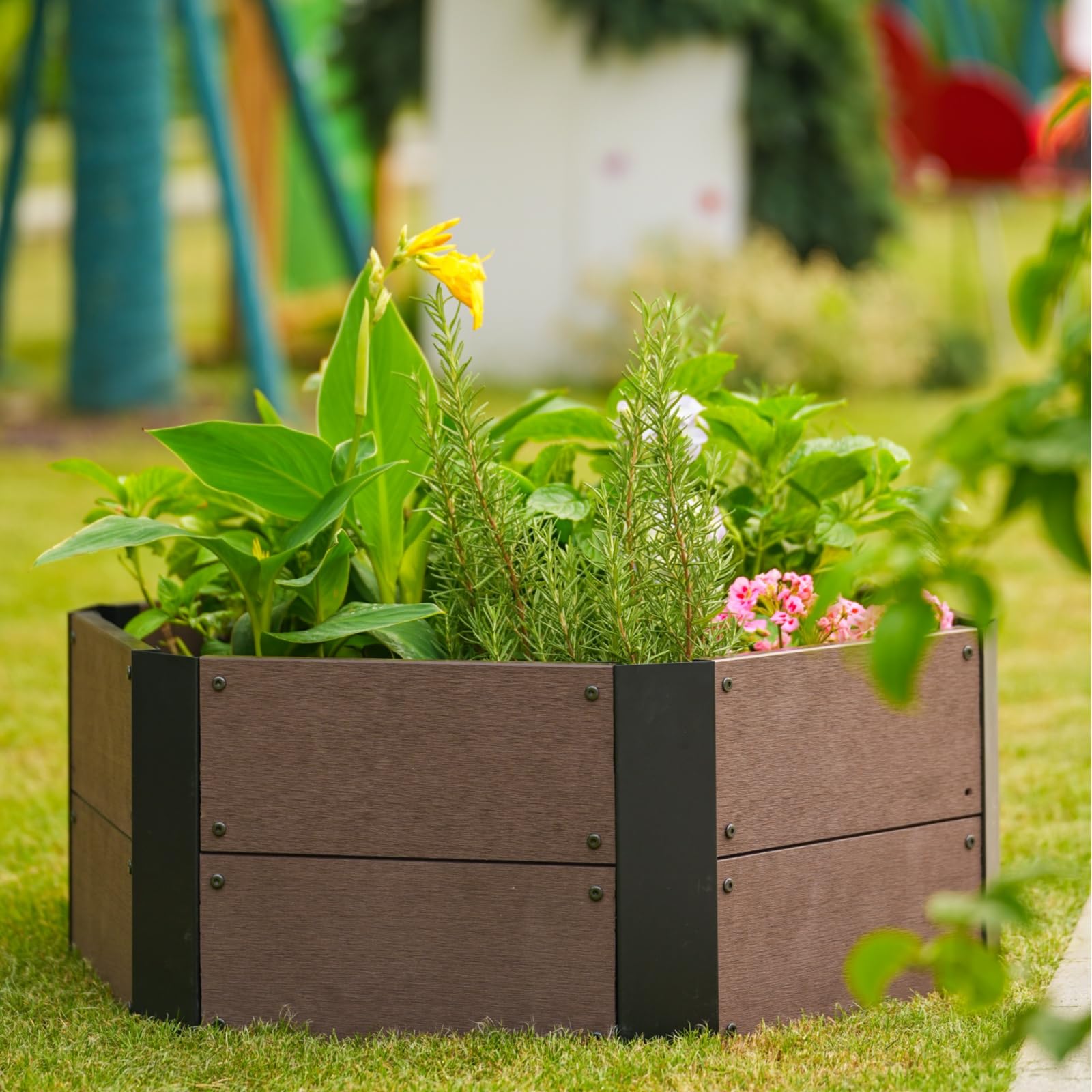Kit de jardin surélevé hexagonal Garvee, aspect bois WPC, 6 panneaux, 30 cm de profondeur, modulaire et extensible pour balcon et jardin, ouvert, marron