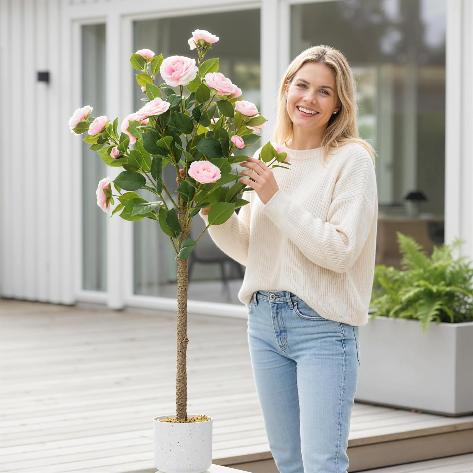 Lot de 2 camélias artificiels Garvee de 1,10 m (3,6 pi) avec fleurs réalistes, pour l'intérieur et les espaces extérieurs couverts, pot robuste, entretien facile, vert et blanc