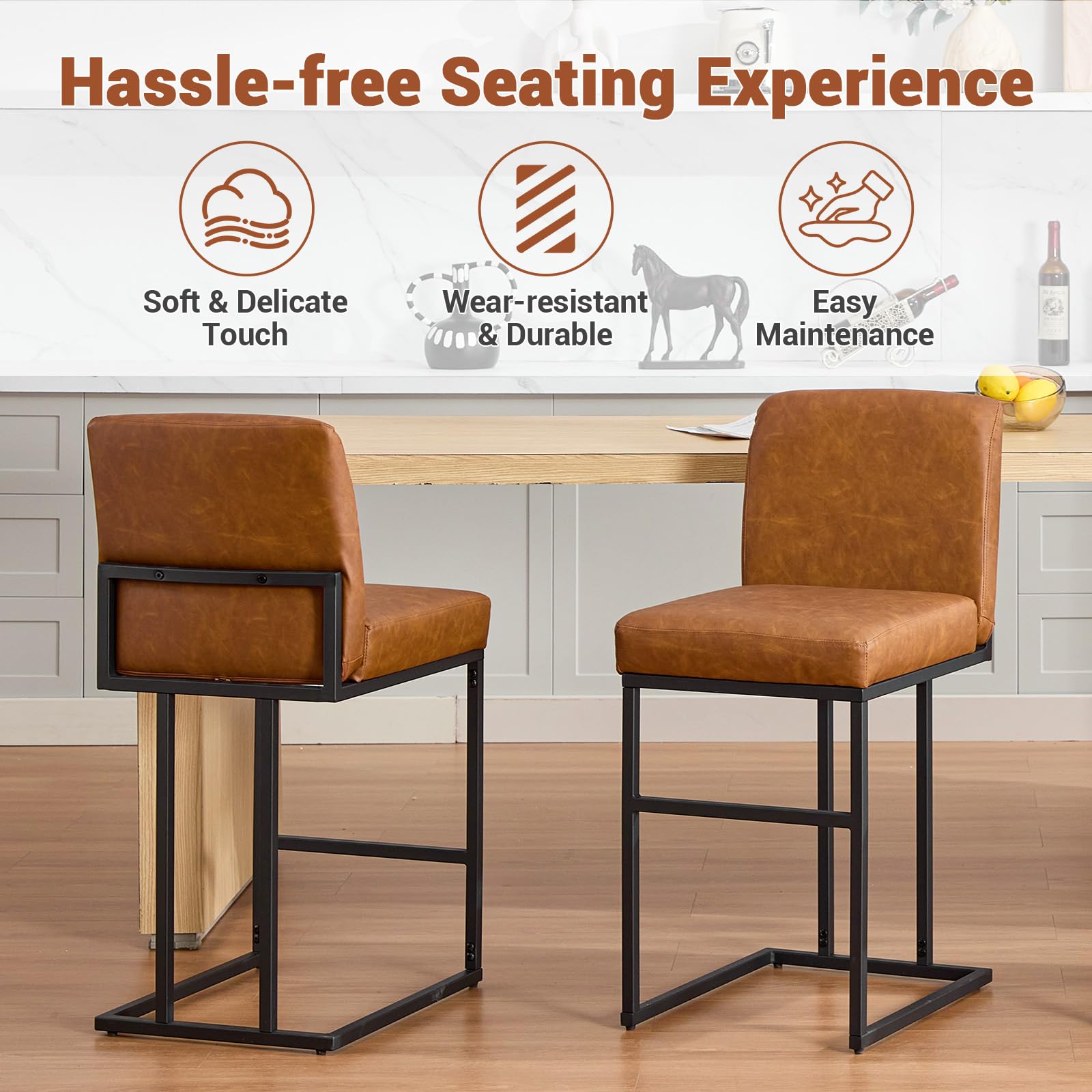 Ensemble de 2 tabourets de bar Garvee 61 cm (24 po), revêtement en cuir PU, ergonomiques et stables, structure en métal avec repose-pieds, style moderne, marron, pour îlot de cuisine et bar