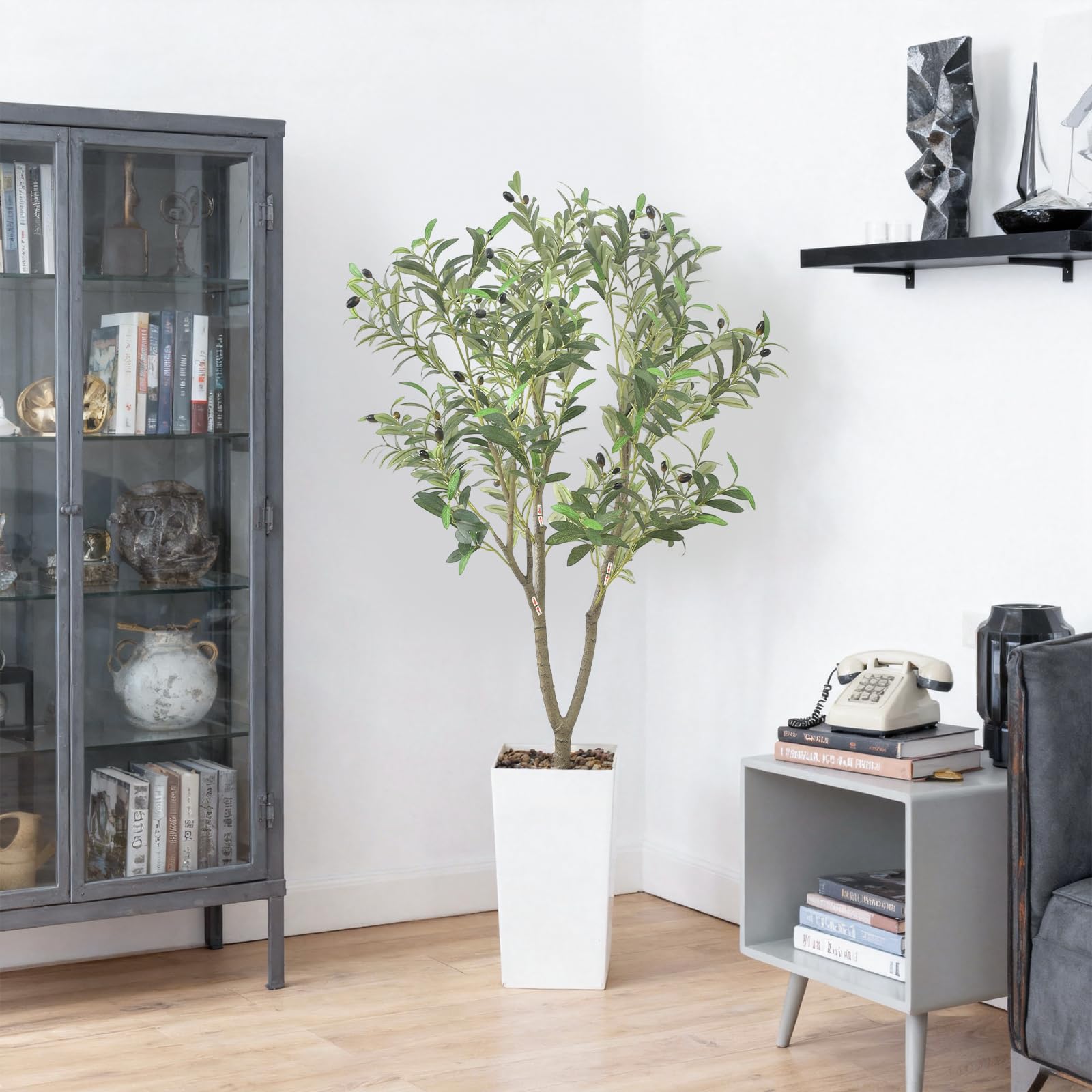 Arbre artificiel Garvee de 1,5 m (5 pi) pour intérieur, réaliste, facile à nettoyer, matériau de haute qualité, décoratif et polyvalent pour la maison et le bureau, vert.