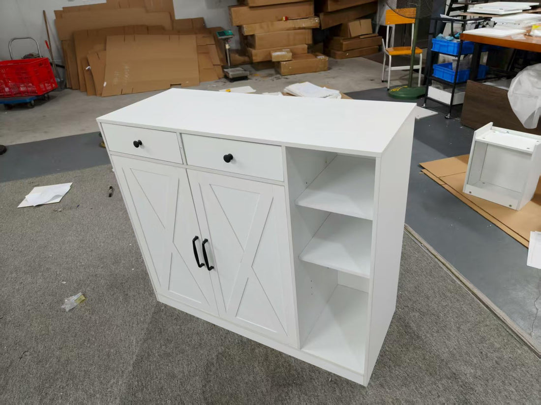 Meuble à chaussures Garvee style ferme avec 2 portes coulissantes et 2 tiroirs, 7 niveaux, étagères réglables, bois, blanc, robuste pour couloir et entrée.