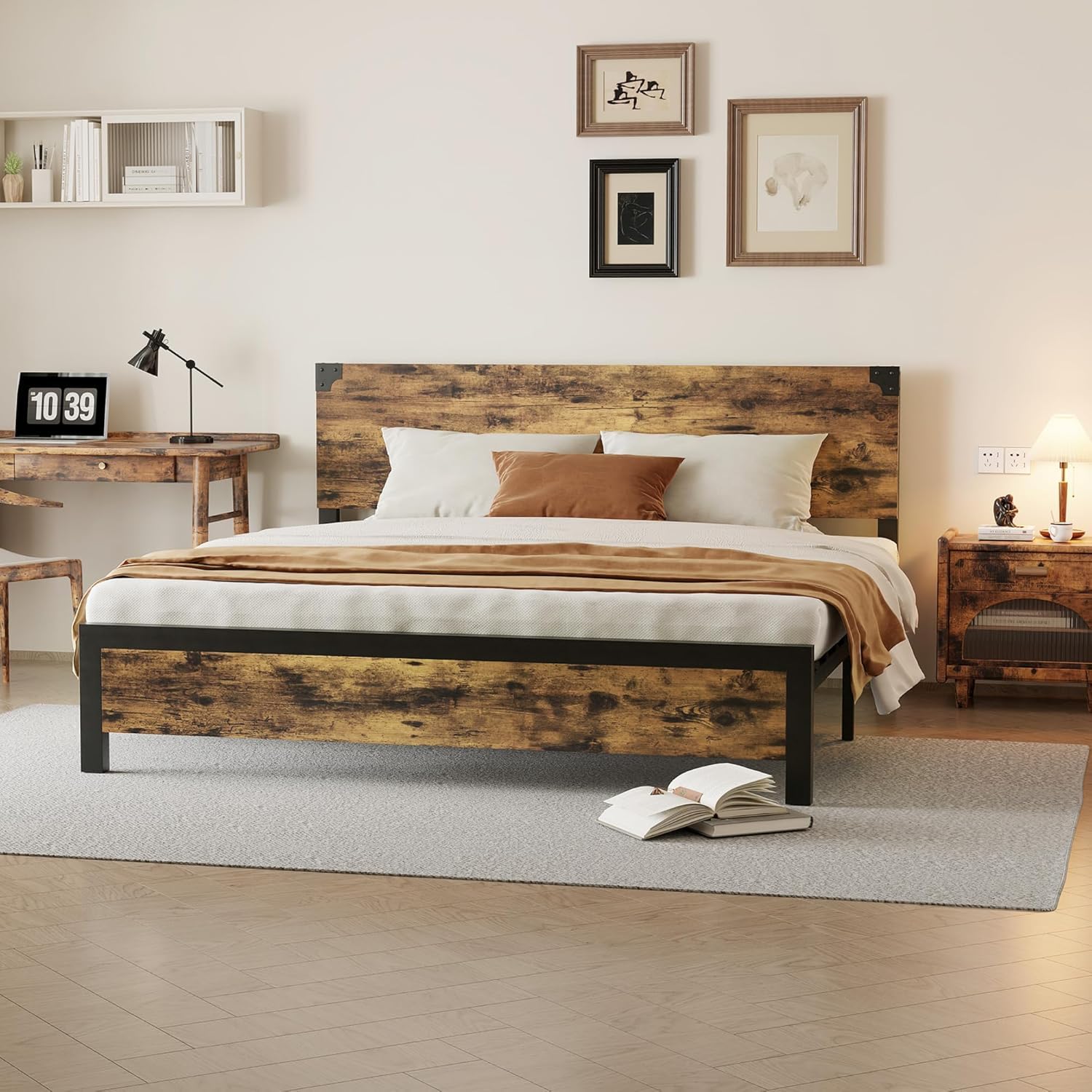 Garvee Cadre de lit Queen avec tête de lit en bois, silencieux, pieds en métal, lit plateforme avec rangement, marron rustique, chambre à coucher