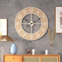 Horloge murale silencieuse GARVEE grand format 60 cm, style moderne imitation bois, résistante aux intempéries, idéale pour la cuisine, le salon, le bureau ou le bar.