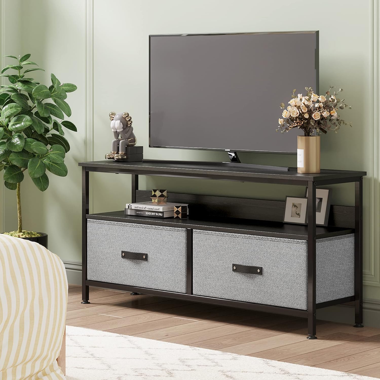 Garvee Meuble TV 99 cm pour téléviseurs jusqu'à 127 cm avec 2 tiroirs en tissu et une étagère ouverte, pour salon et chambre, structure en métal noir, plateau en bois, pieds réglables