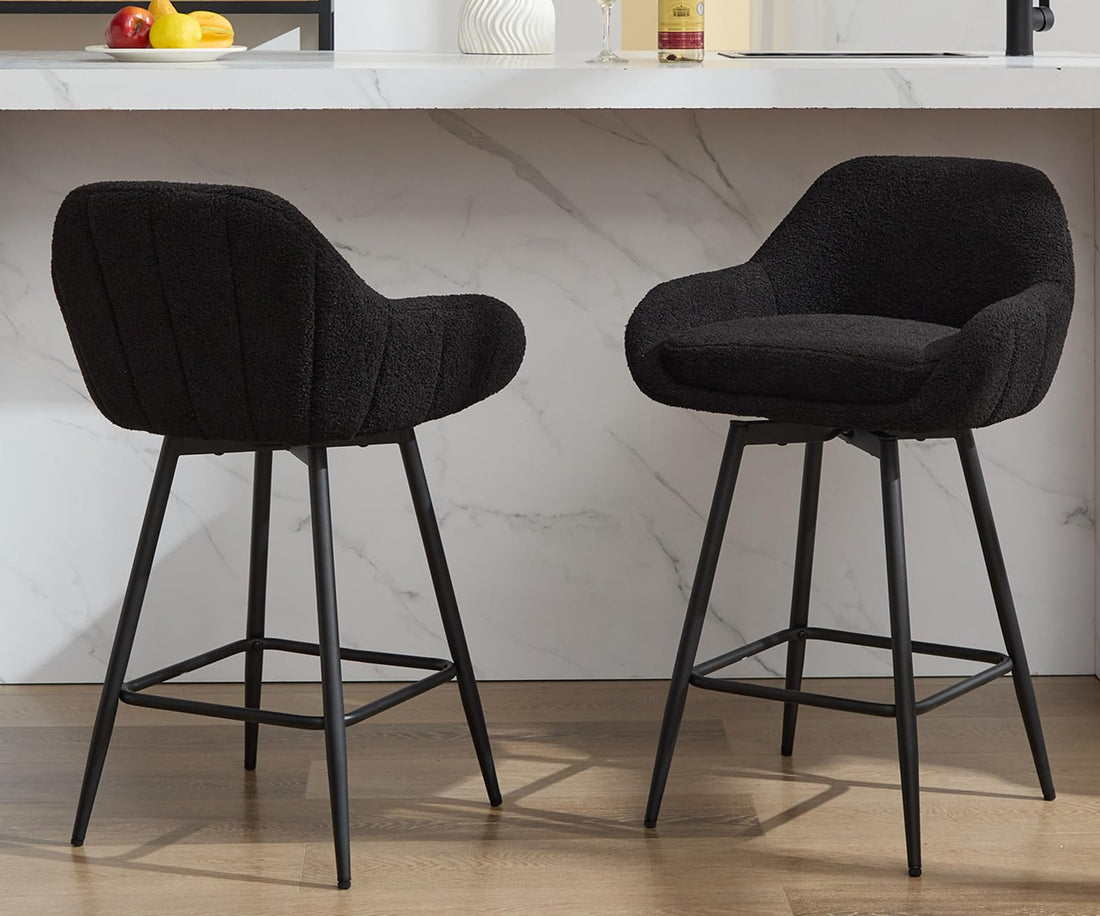 Tabourets de bar pivotants modernes Garvee, lot de 2, hauteur comptoir 66 cm, tissu sherpa, pieds en métal, noir, îlot de cuisine