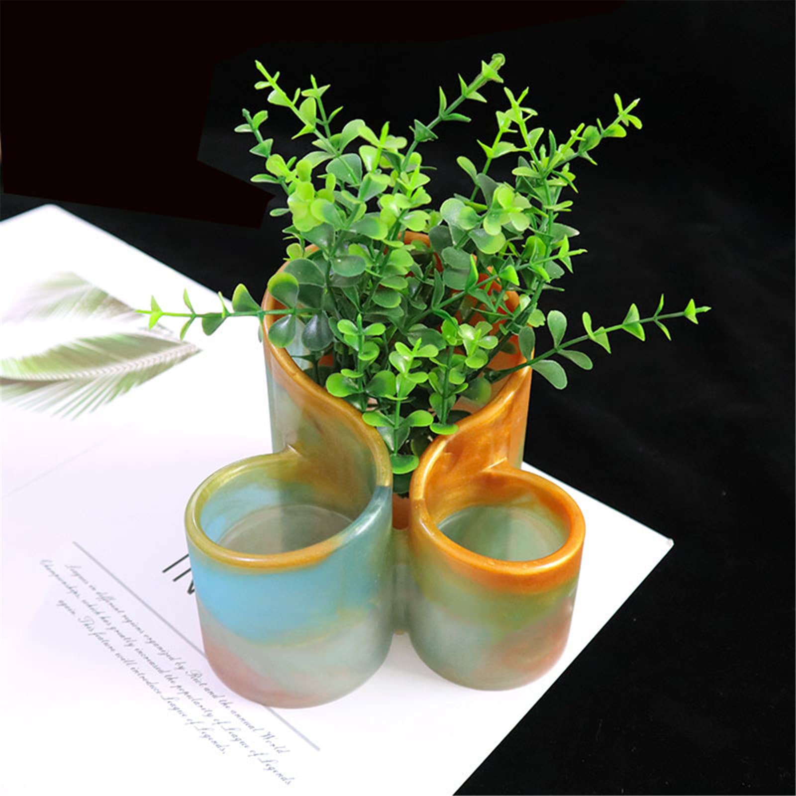 Boîte de rangement pour moules en résine Garvee avec porte-pinceaux à 3 cavités, moule en silicone à motif floral pour les loisirs créatifs et la décoration intérieure.