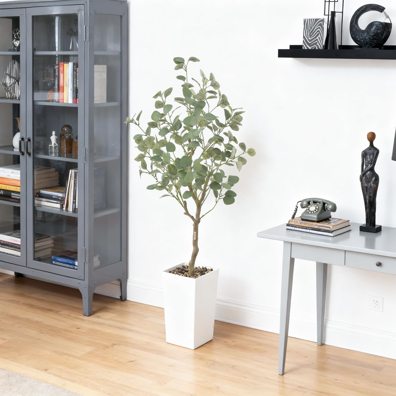 Arbre artificiel Garvee de 1,5 m (5 pi) d'intérieur, réaliste, sans entretien, décoratif et polyvalent pour la maison et le bureau (vert).