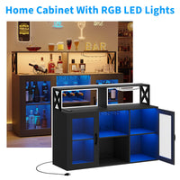 Meuble bar à vin Garvee avec casier à bouteilles, éclairage LED RGB, station de recharge, étagères réglables, bois, sur pied pour cuisine et salon