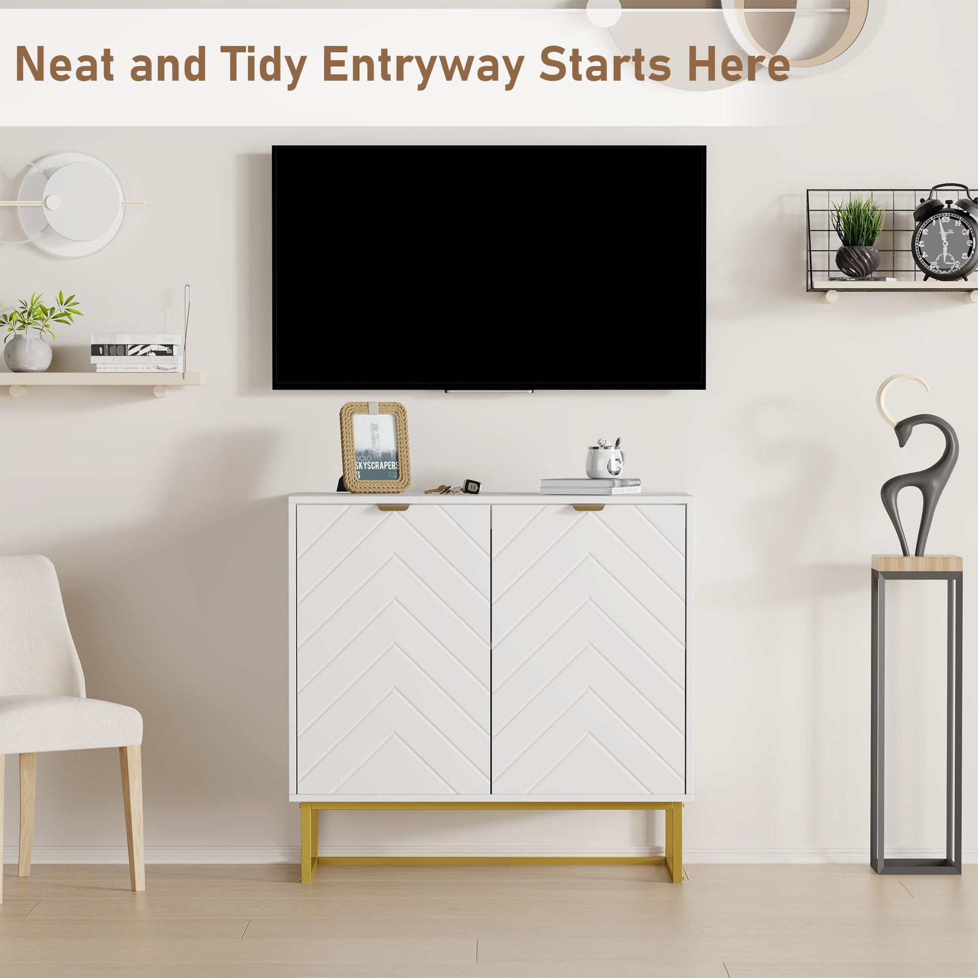 Buffet moderne Garvee, portes à chevrons de 80 cm, poignées dorées, étagère réglable, bois et métal, polyvalent pour salle à manger et couloir.