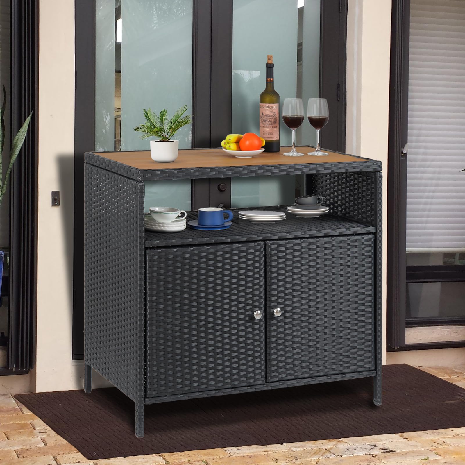 Armoire de rangement extérieure Garvee en résine tressée avec étagère, résistante aux intempéries, acier thermolaqué, 2 portes, marron, idéale pour le jardin et la piscine.