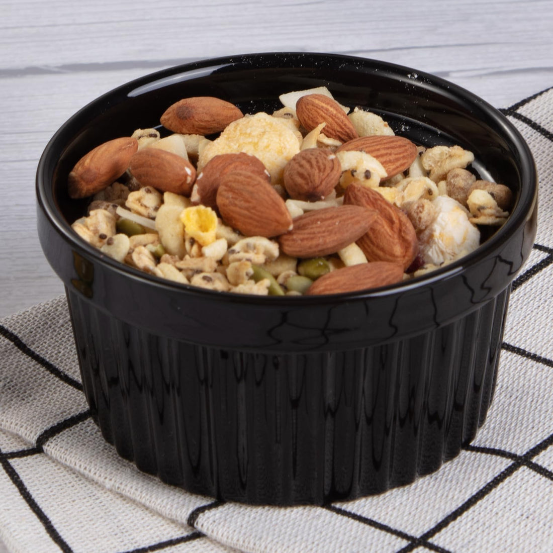 Garvee Cuencos Ramequines 8 oz Porcelaine allant au four Style classique Crème Brûlée Soufflé de cuisson noir