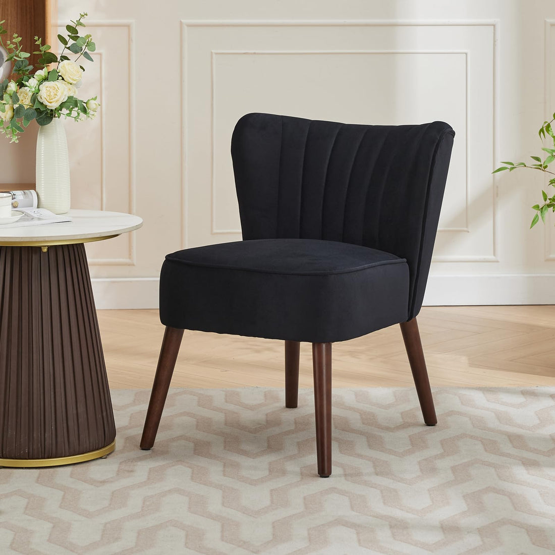 Fauteuil de salon moderne Garvee, fauteuil d'appoint style milieu du siècle, revêtement en velours, pieds réglables, pieds en bois noir pour salon et salle à manger