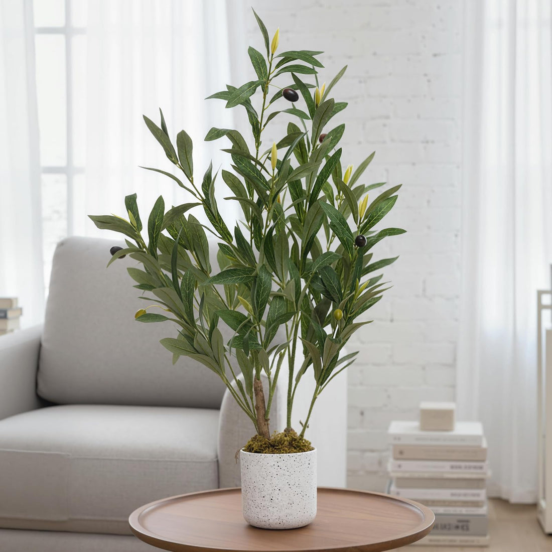 Olivier artificiel Garvee de 60 cm avec feuilles réalistes et 8 fruits, pot en ciment robuste pour salon et bureau, vert polyester