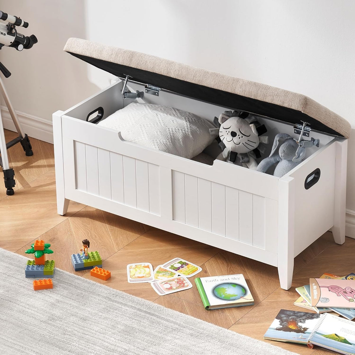 Banc de rangement Garvee 39,4 po avec coussin, charnières de sécurité, coffres de rangement, bois aggloméré, blanc, pour couloir et salon