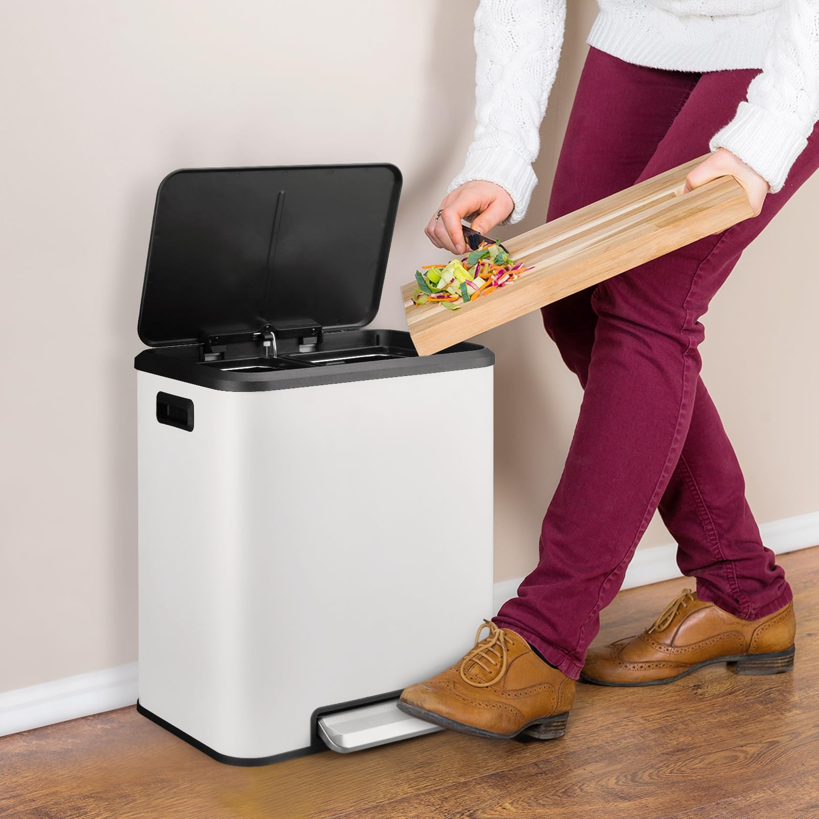 Poubelle double compartiment Garvee en acier inoxydable 30 L avec couvercle à fermeture douce, compacte et argentée, idéale pour les petites cuisines.