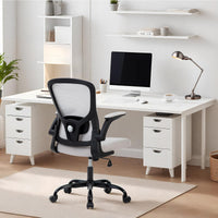 Chaise de bureau ergonomique Garvee en maille avec soutien lombaire réglable et accoudoirs pliables, pivotante à 360°, grise, idéale pour le télétravail et le bureau à domicile.