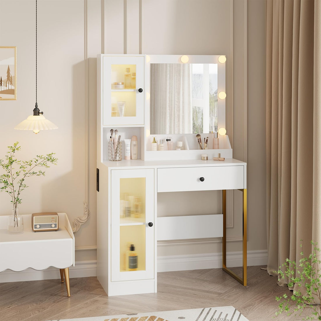 Coiffeuse Garvee avec éclairage LED, 3 modes de couleur, grands tiroirs, station de recharge USB pour chambre, blanche, moderne
