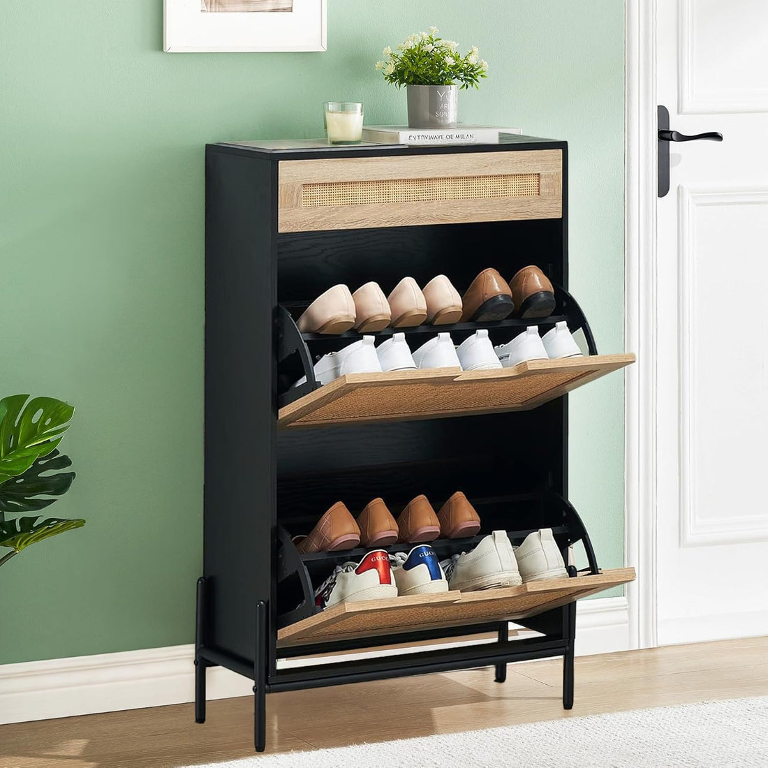 Meuble à chaussures Garvee en rotin avec 2 compartiments rabattables et 1 tiroir, idéal pour l'entrée et le salon, 61 x 24 x 102 cm, couleur naturelle