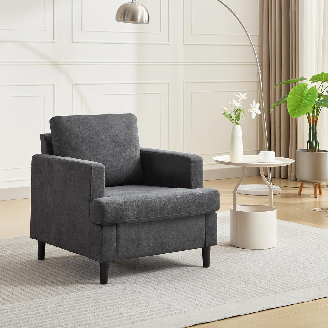 Fauteuil d'appoint moderne Garvee en tissu lin avec pieds robustes en bois, idéal pour le salon et le bureau. Confortablement rembourré et respirant.