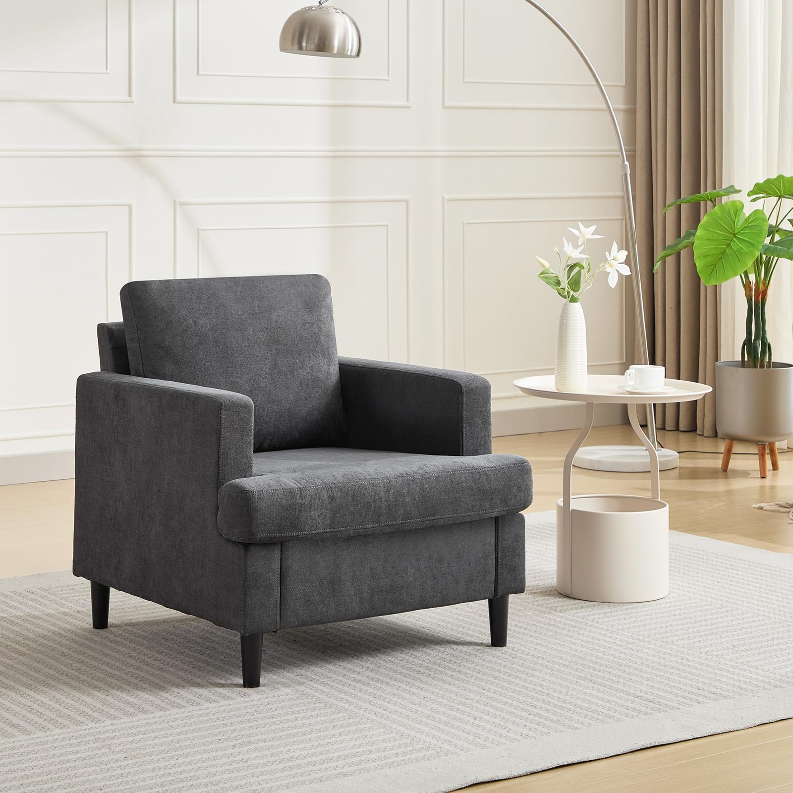 Fauteuil d'appoint moderne Garvee en tissu lin avec pieds robustes en bois, idéal pour le salon et le bureau. Confortablement rembourré et respirant.