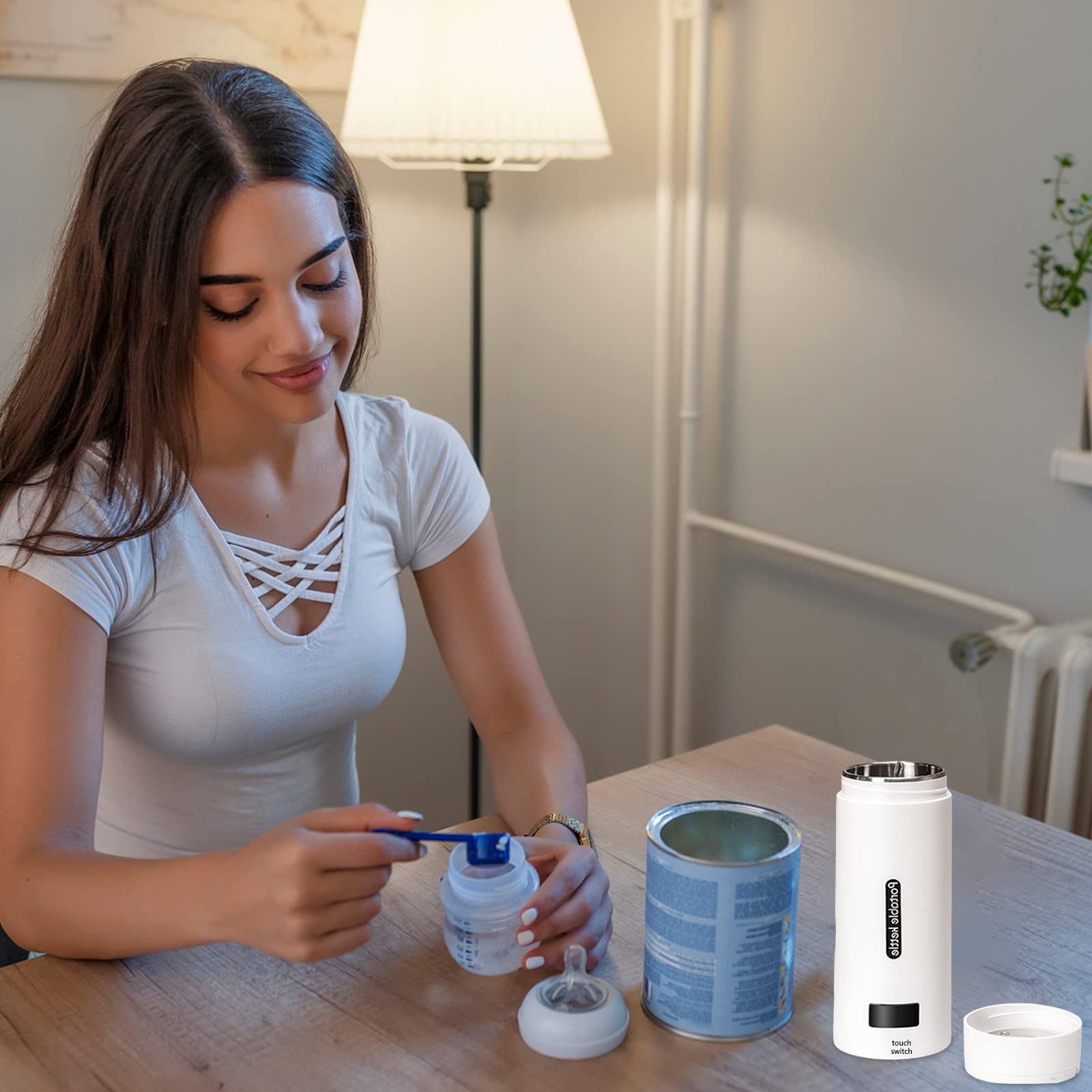 Bouilloire électrique Garvee 380 ml en acier inoxydable, portable, avec voyant LED, contrôle de température, idéale pour le camping, le bureau et les voyages. Compacte et rapide.