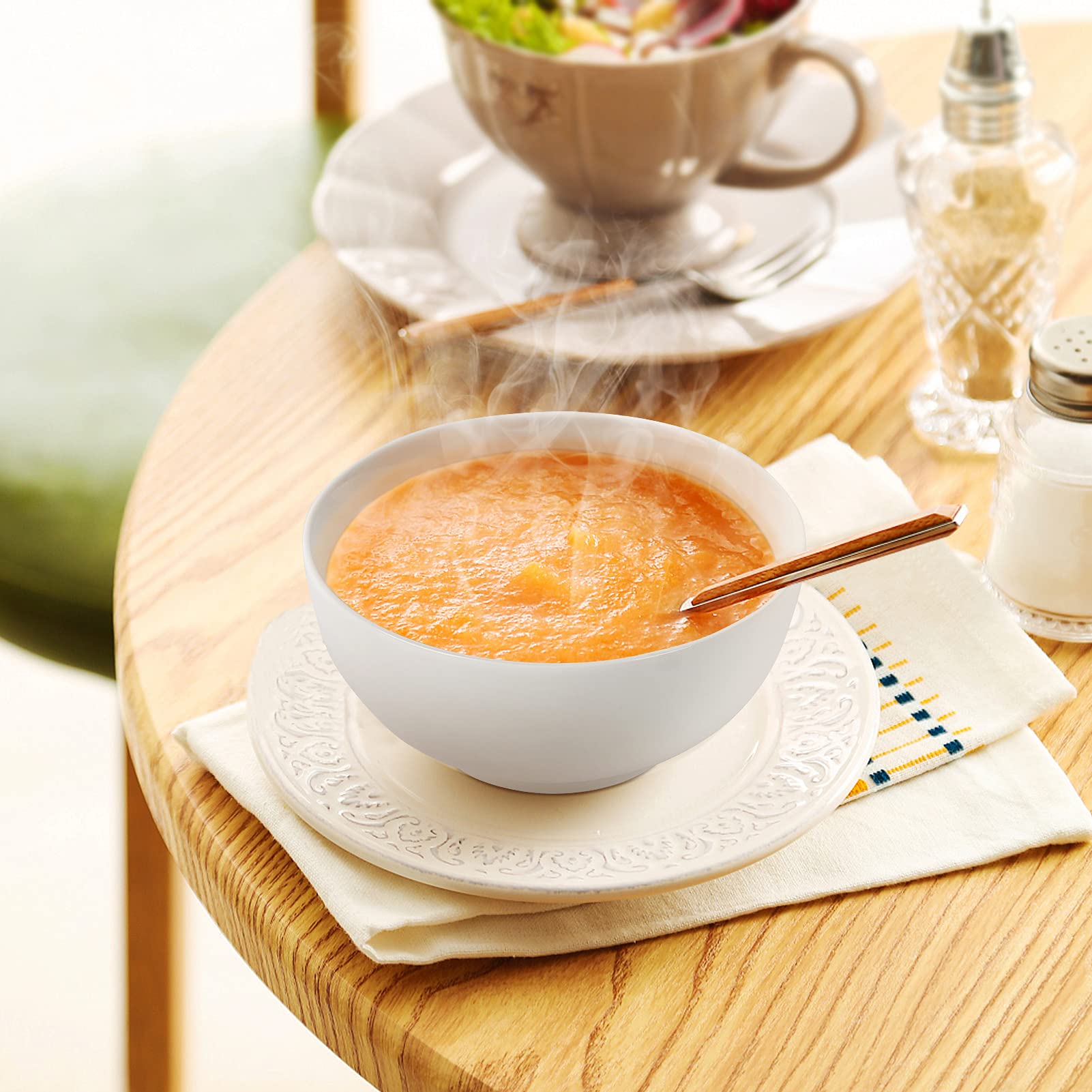 Ensemble de 4 saladiers en porcelaine Garvee 650 ml, blanc crème, polyvalents et robustes, pour salades et amuse-gueules.