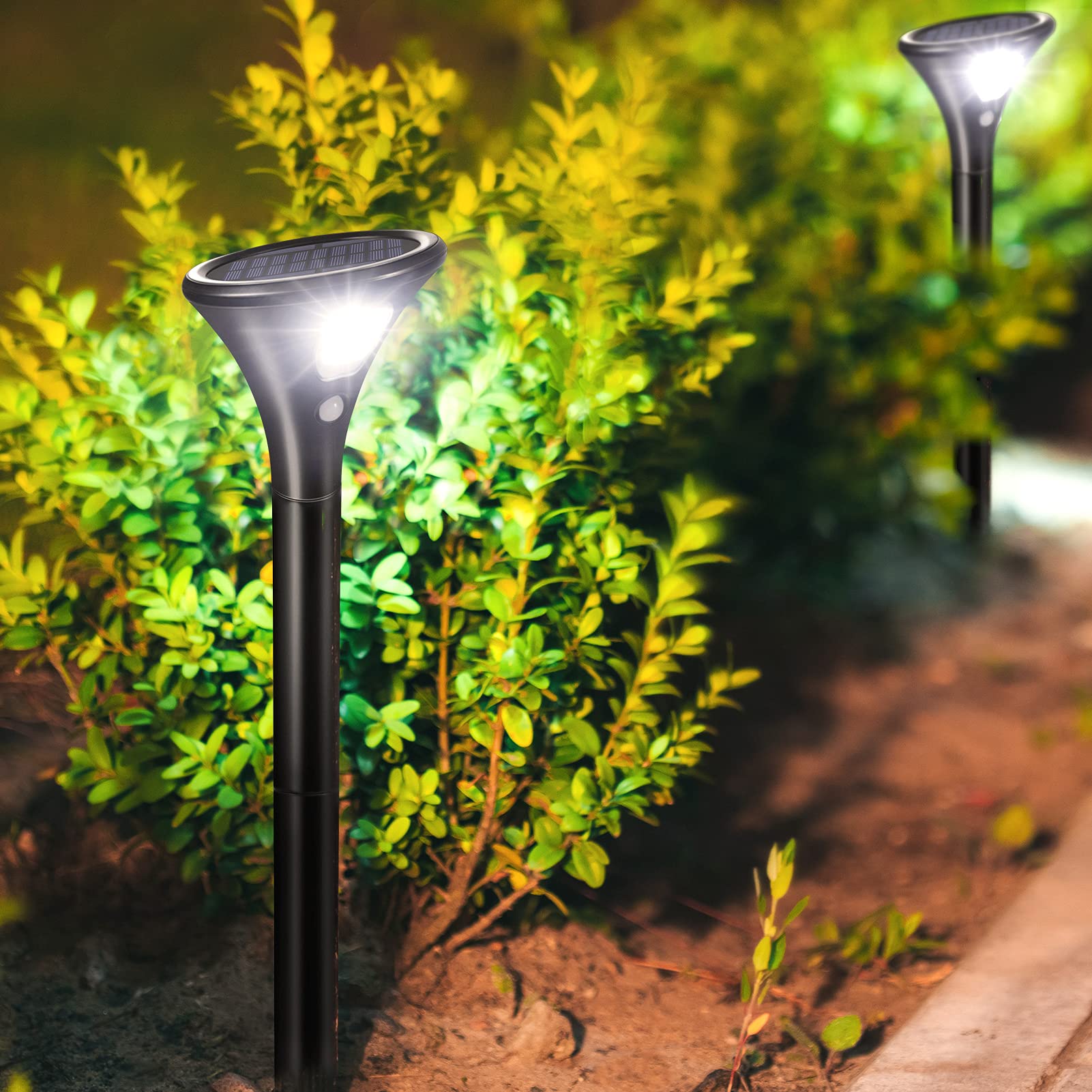 Lot de 4 lampes solaires d'extérieur Garvee avec détecteur de mouvement, étanches IP65, pour jardin, terrasse, pelouse et allée.