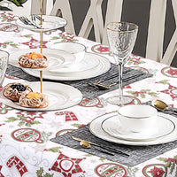 Nappe de Noël Garvee en polyester, 132 x 132 cm, imperméable, résistante à l'huile et facile à nettoyer, motif Noël rouge, idéale pour les fêtes et les repas en salle.