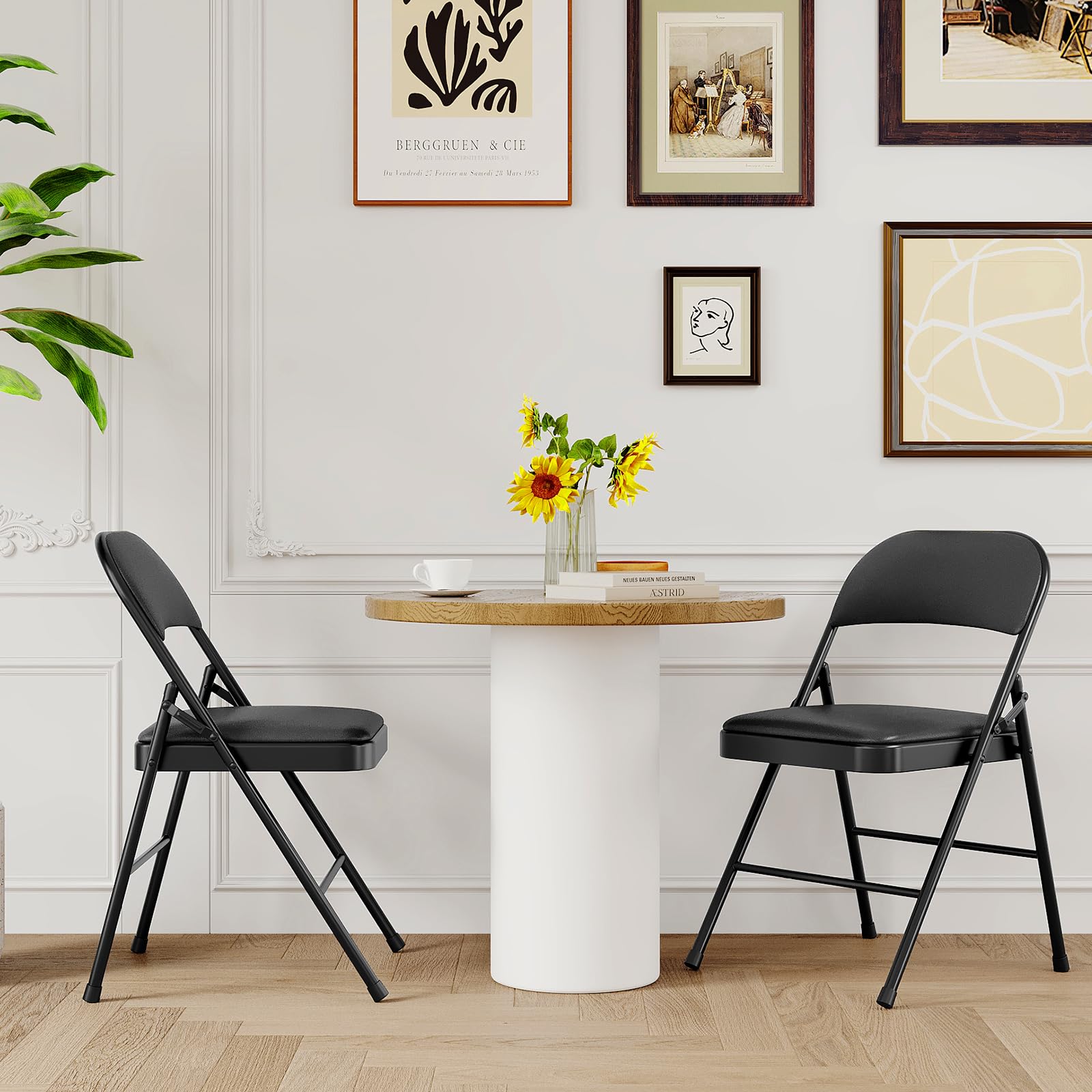 Ensemble de 2 chaises pliantes Garvee avec coussins, revêtement en similicuir, structure métallique robuste, pour une utilisation intérieure et extérieure, couleur noire, pliables, capacité de charge jusqu'à 159 kg