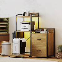 Support d'imprimante industriel Garvee à 3 niveaux avec tiroirs, éclairage LED et fonction de chargement pour une organisation optimale au bureau. Construction robuste en bois massif offrant un grand espace de rangement.