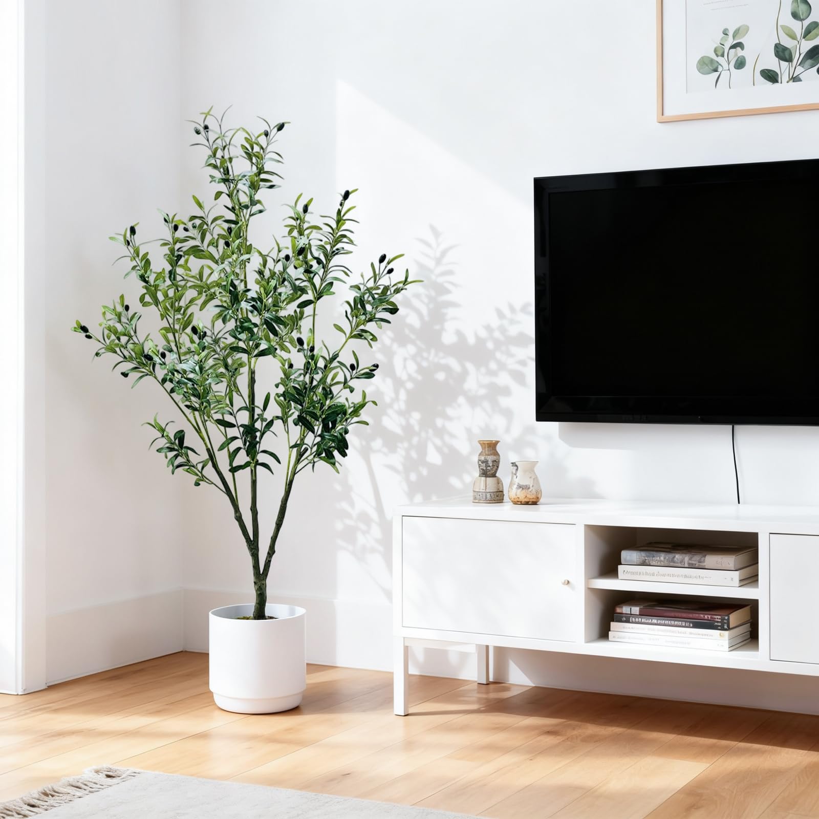 Olivier artificiel Garvee de 1,5 m avec pot blanc, plante en soie réaliste, branches ajustables pour la décoration intérieure et extérieure, tronc en bois naturel, vert foncé