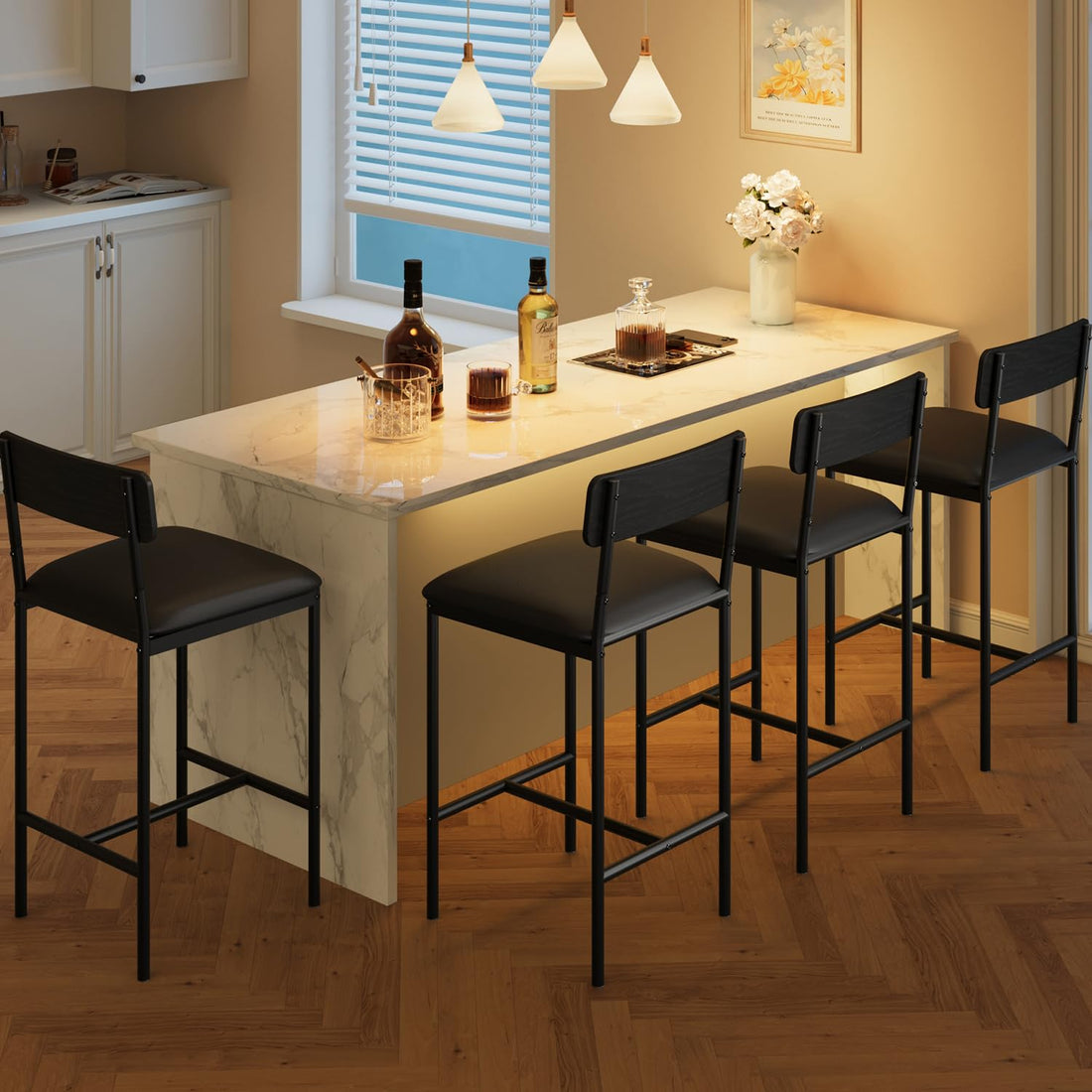 Garvee Lot de 4 tabourets de bar pour cuisine, hauteur comptoir (64 cm), assise rembourrée en PU, noir rustique