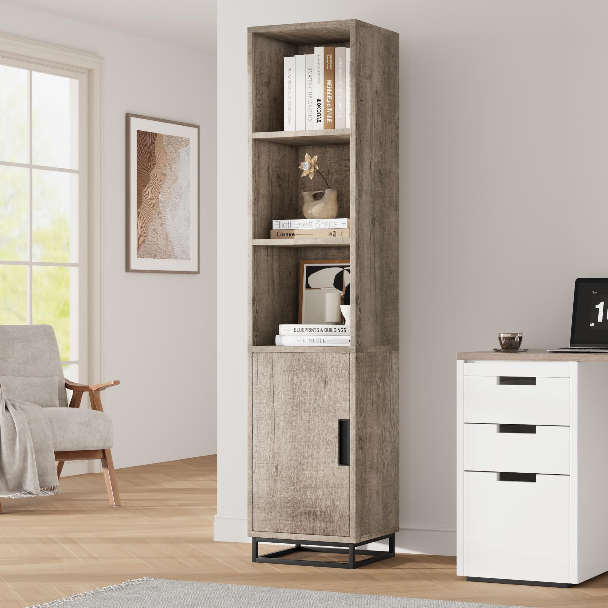 Armoire de salle de bain haute Garvee 70 po étroite avec porte et étagère réglable, en bois noir de style champêtre moderne, idéale pour la cuisine et le salon.