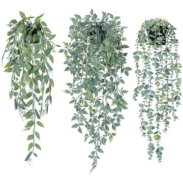 Couronne d'eucalyptus artificiel Garvee 35 cm, feuilles vertes décoratives pour porte, mur, fenêtre, porche