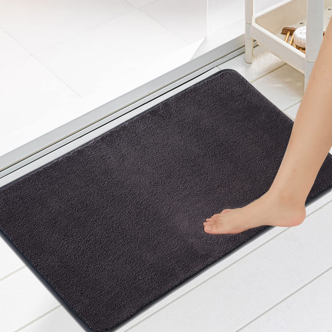 Garvee Tapis de bain en microfibre, 40 × 60 cm, antidérapant, gris foncé, style hôtel