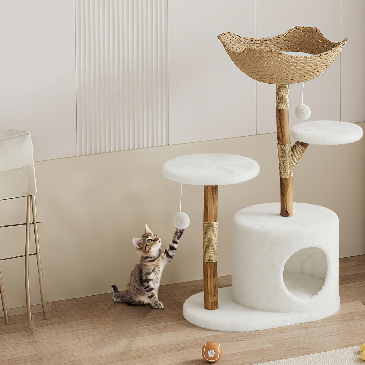 Arbre à chat Garvee 43'' en bois naturel avec panier en rotin pour salon, stable pour les grands chats, design moderne, peluche douce