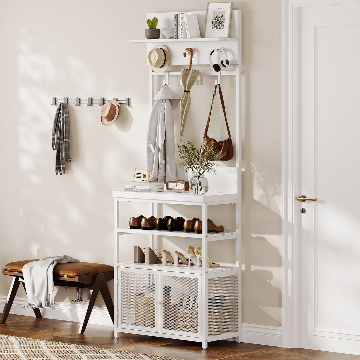 Armoire-penderie Garvee Hall Tree avec portes, blanche, 185 cm - 7 crochets et étagère à chaussures pour couloir, chambre, entrée - MDF et métal - Pieds anti-basculement et réglables