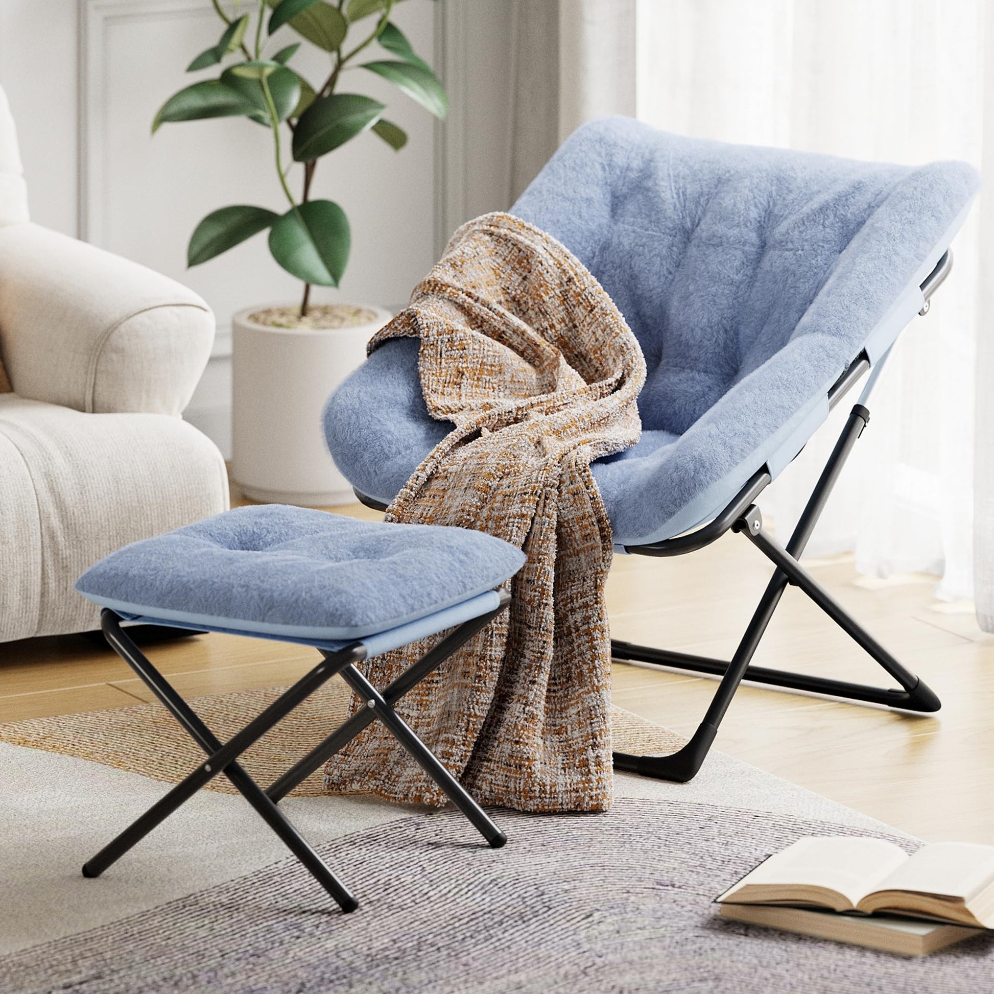 Fauteuil confortable Garvee XL en fausse fourrure avec structure en métal et base antidérapante pour salon et chambre, bleu, XL