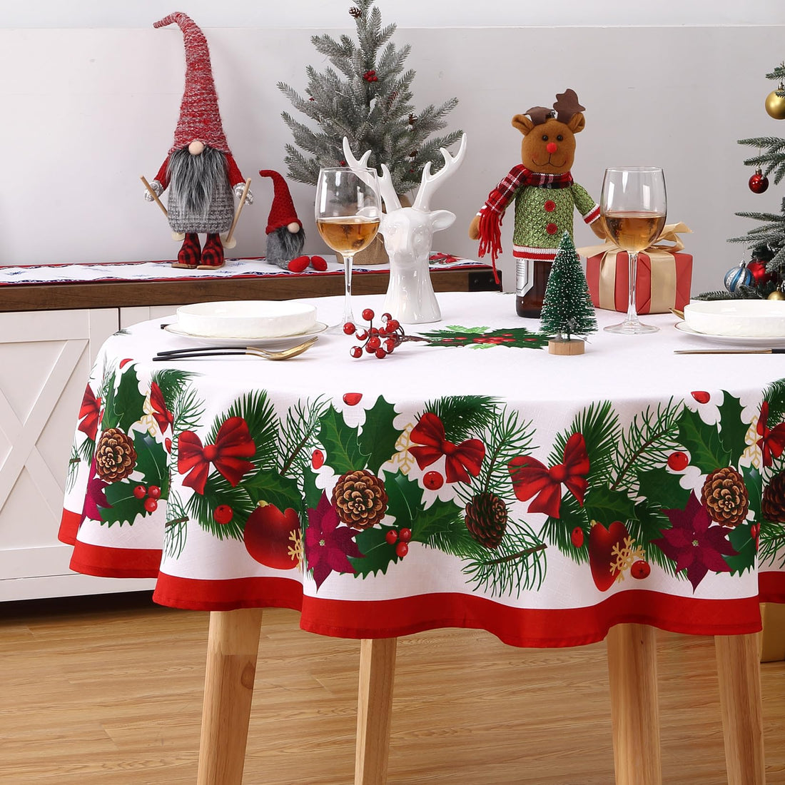 Nappe ronde Garvee Christmas 60 pouces à motif de feuilles, en polyester imperméable et résistant à la chaleur, idéale pour la salle à manger et le salon.