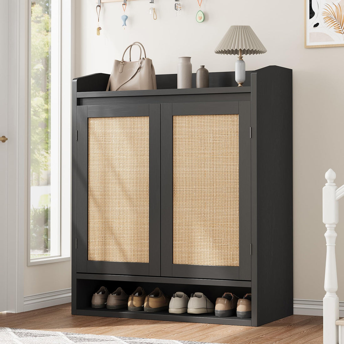 Meuble à chaussures Garvee en rotin avec 2 portes, étagères réglables, 5 niveaux, bois MDF, noir, pour entrée et salon