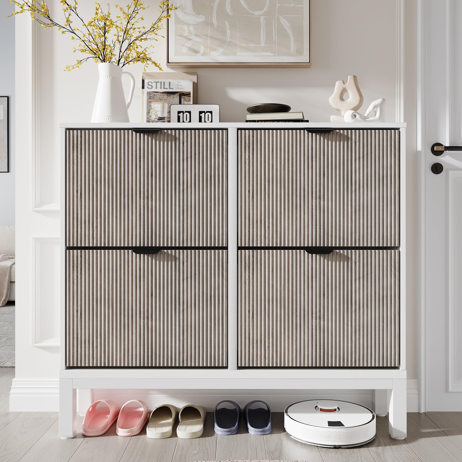 Meuble à chaussures cannelé Garvee avec 4 tiroirs abattants, pieds en métal, style campagne moderne, en bois, étroit, idéal pour un couloir ou une entrée, blanc