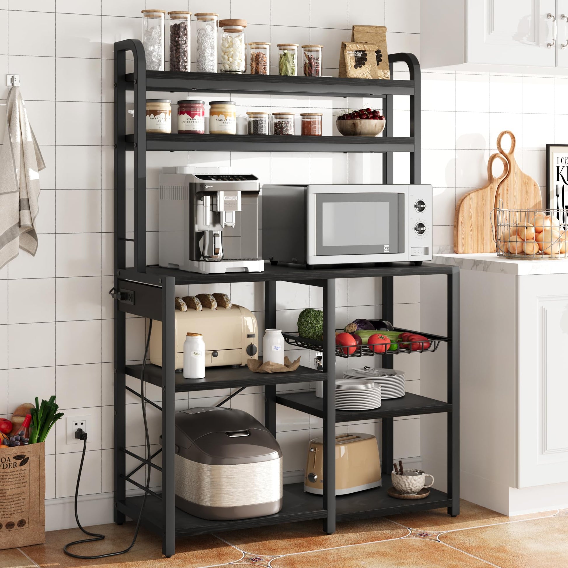 Étagère à pâtisserie Garvee Bakers à 5 niveaux avec prise électrique pour cuisine et coin café, 90 cm L x 40 cm l x 150 cm H, noire, construction en bois et métal
